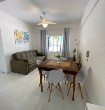 Apto com 01 dorm na quadra do mar!! 