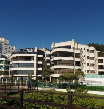 Condomnio fechado frente ao mar