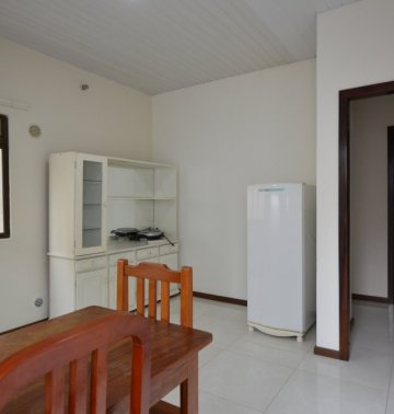 Loca��o anual - 01 dorm, mobiliado, quad