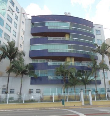 Apto lateral ao mar com amplo terra�o