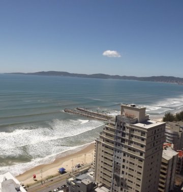 Andar alto com vista privilegiada da pra