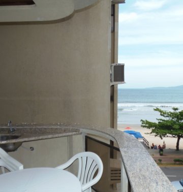 Oportunidade! lateral ao mar no centro.